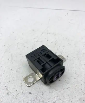 Audi A6 S6 C6 4F Battery relay fuse 4F0915519
