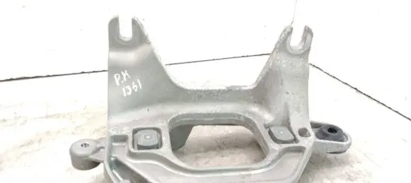 Renault Megane IV Gearbox mounting bracket 112221641R