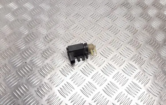 Audi A4 S4 B6 8E 8H Turbo solenoid valve 1K0906627A