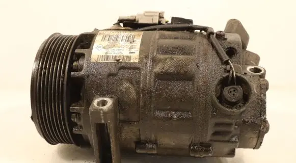 Renault Laguna III Air conditioning (A/C) compressor (pump) 8200890987C