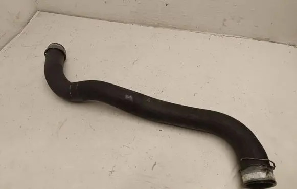 Mercedes-Benz CLS C219 Intercooler hose/pipe A2115015382