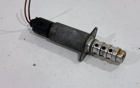 Volkswagen PASSAT B6 Camshaft position sensor