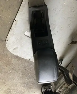 Chevrolet Captiva Armrest