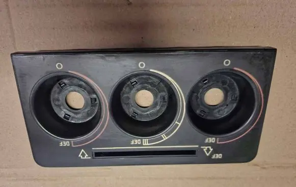 Mercedes-Benz W123 Climate control/heater control trim 