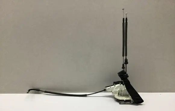 Jeep Cherokee Rear door lock 04589915AE P04589915AE
