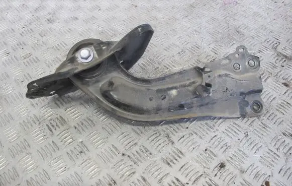Toyota C-HR I Rear suspension control arm 