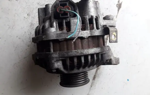 Mazda 3 I Generator/alternator ZJ01A2TC0091