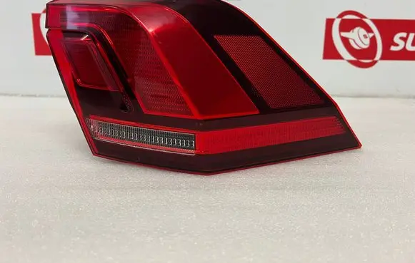 Volkswagen Tiguan Rear/tail lights 5NA945096D 2SD01251902 00598887