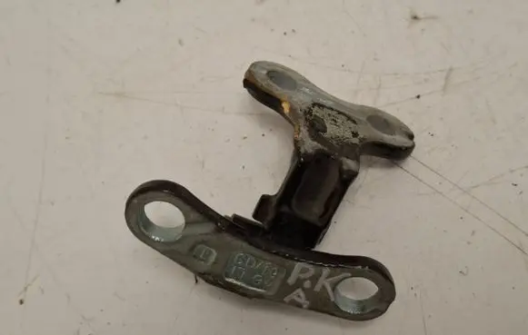 Volvo V50 Front door lower hinge 30661436