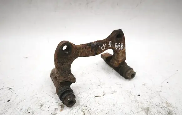 Audi A4 S4 B5 8D Rear brake pad spring 