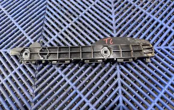 Toyota Auris E180 Rear bumper mounting bracket 5257602091