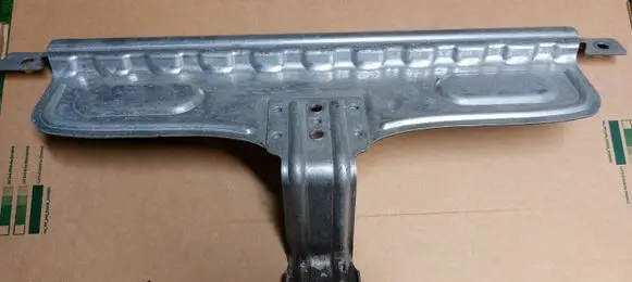 Volvo XC90 Battery bracket 8697005