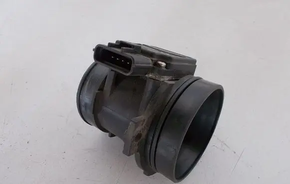 Ford Mondeo MK II Mass air flow meter 97BP12B579AA
