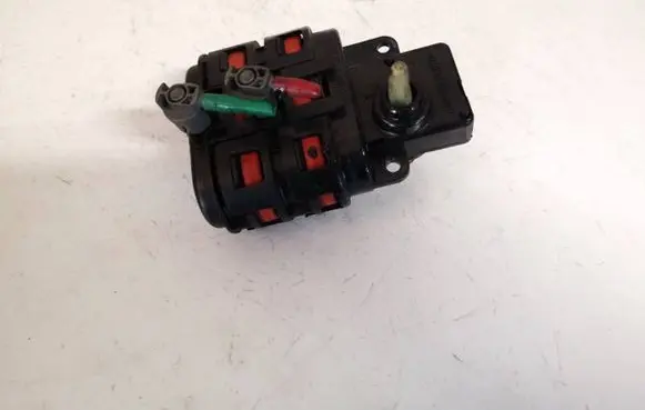 Mercedes-Benz E W210 Central locking vacuum pump 9062700262
