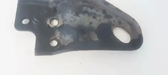 KIA Carens II Engine mounting bracket