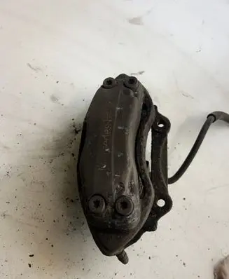 Mercedes-Benz E W211 Front brake caliper