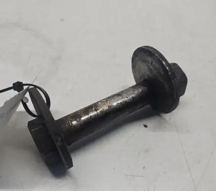 KIA Sorento Front suspension camber bolt 