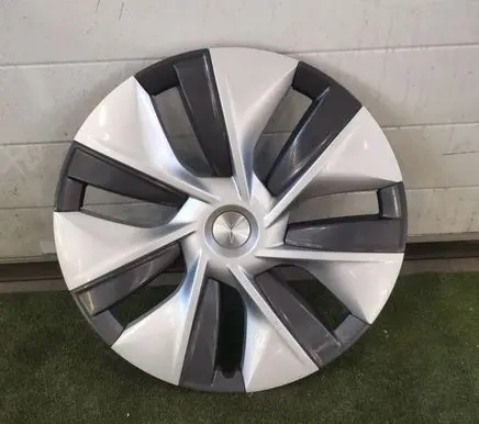 Tesla Model Y R19 wheel hub/cap/trim 104423500C