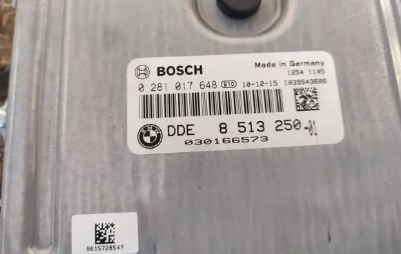 BMW 5 F10 F11 Engine control unit/module 8513250 030166573 0281017648