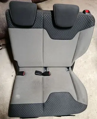Ford Courier Second row seats ET76A606B03AA ASZAC