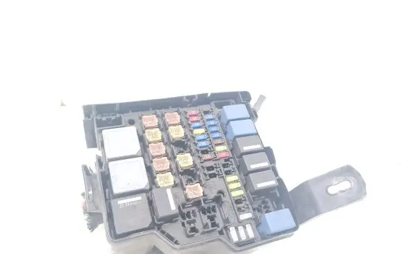 Ford Fiesta Fuse module 8V5T14B192AA 5M5T14B192AA 5M5T14B192EA