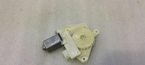 Mercedes-Benz C W205 Front door window regulator motor A2059060113