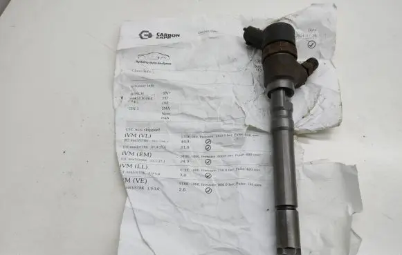 KIA Carens I Fuel injector 0445110064