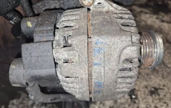 Fiat Punto (188) Generator/alternator 13283344 308003411