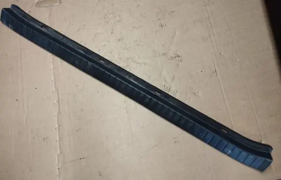 Toyota RAV 4 (XA30) Trunk/boot sill cover protection 5838742050