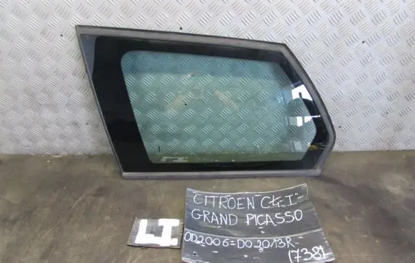 Citroen C4 Grand Picasso Front triangle window/glass 