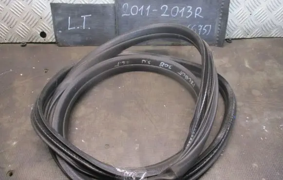 Peugeot 308 Rubber seal loading door 