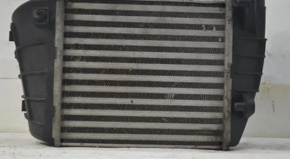 Audi A4 S4 B7 8E 8H Intercooler radiator 8E0145806L