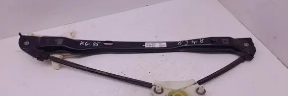 Rear window lifting mechanism without motor