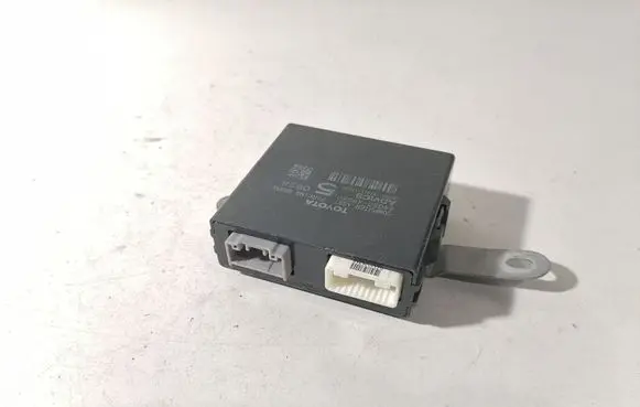 Lexus RX 450H Hand brake control module 8905048040