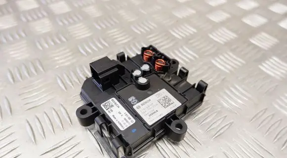 BMW 5 G30 G31 G38 Heater blower fan relay 0130309507