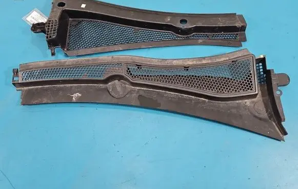 Peugeot 208 I Wiper trim 96733024 IMPRK1552073