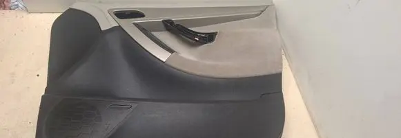 Citroen C4 Grand Picasso Front door card panel trim 2177250 537ZW 05231106