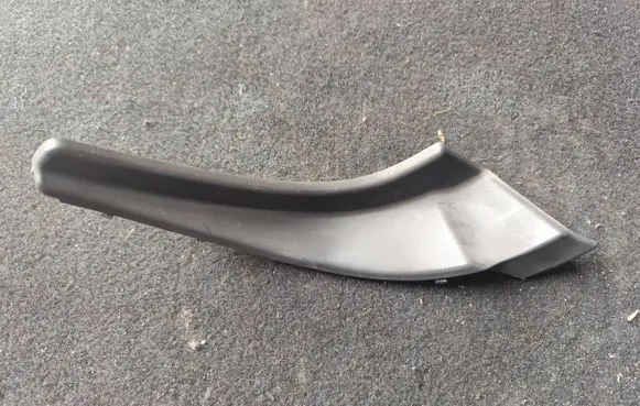 Mitsubishi Space Star Windshield trim 7405A556