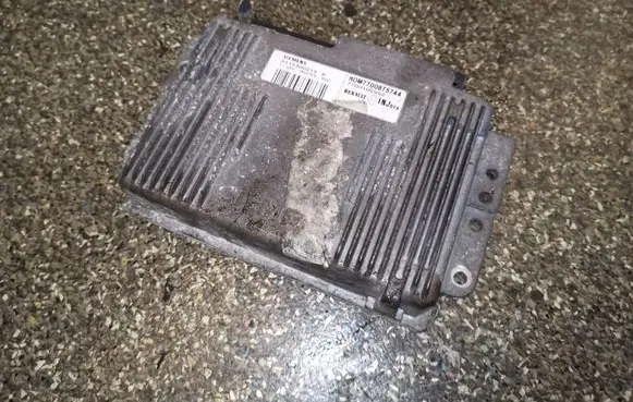 Renault Scenic I Engine control unit/module 7700875744