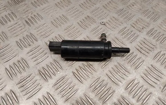 Volkswagen PASSAT CC Headlight washer pump 3B7955681