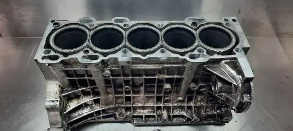 Volvo S60 Engine block 
