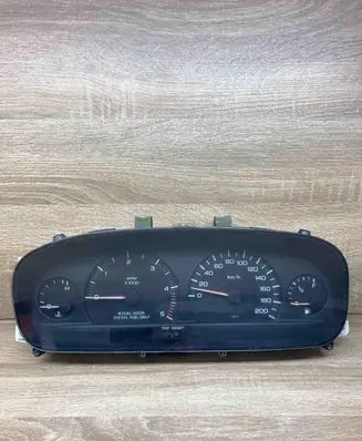 Chrysler Voyager Speedometer (instrument cluster) P04685268