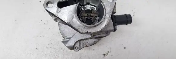 Renault Megane III Vacuum pump 8201005306B