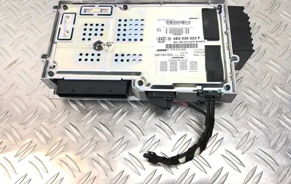 Audi A8 S8 D3 4E Sound amplifier 4E0035223F