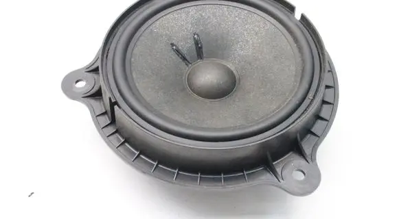 Renault Captur Front door speaker