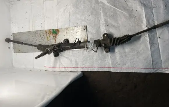 Toyota Avensis T250 Steering rack