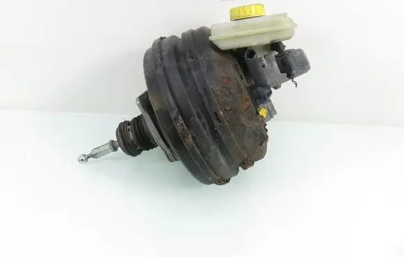 Volkswagen PASSAT B5.5 Brake booster 3B0614105A