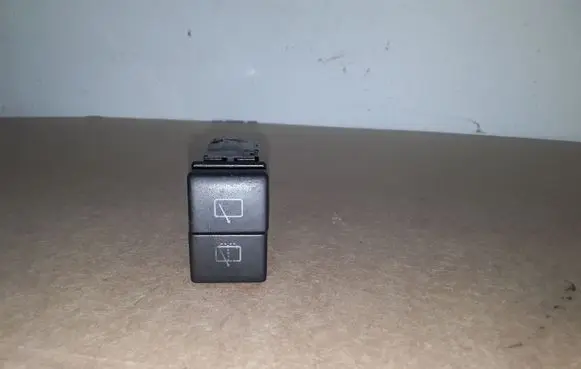 Suzuki Grand Vitara II Other switches/knobs/shifts NOCODE