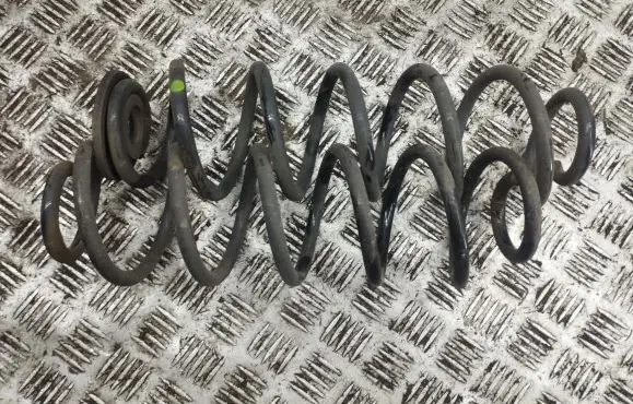 Toyota C-HR I Rear coil spring