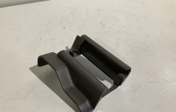 Mercedes-Benz E W211 Front driver seat rail trim 2119192520 77020005